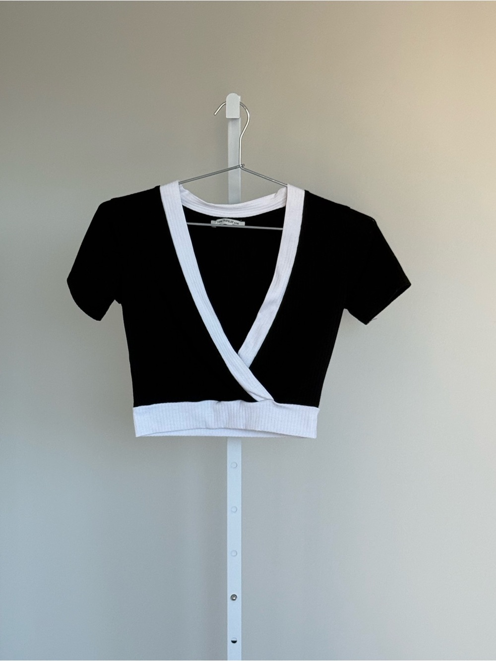 Zara Black & White Contrast Wrap Crop Top size Small